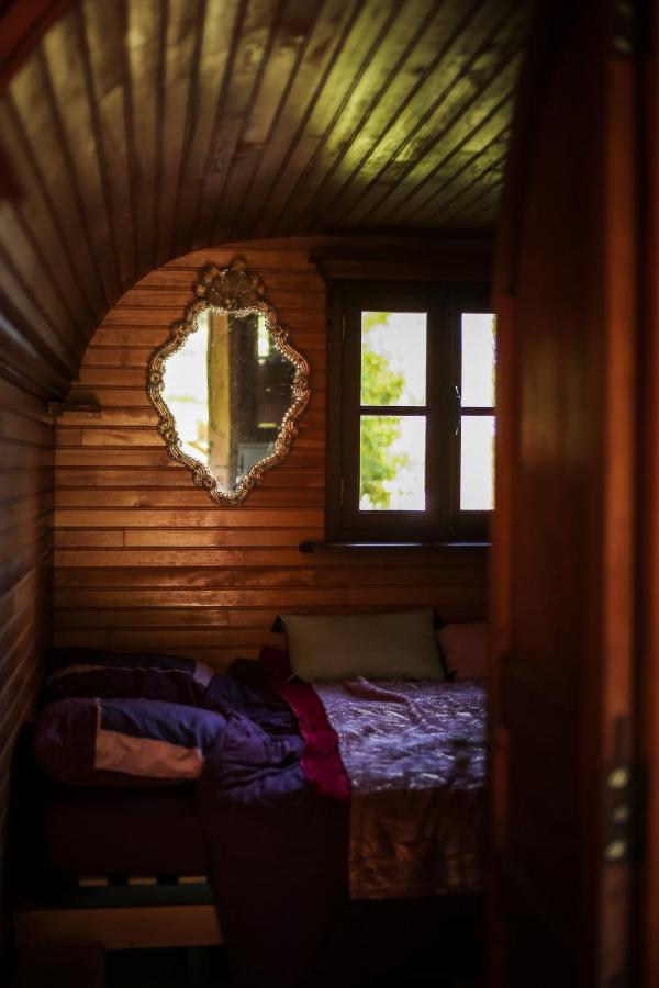 Campsite La Pangee Roulottes Hebergements Insolites *