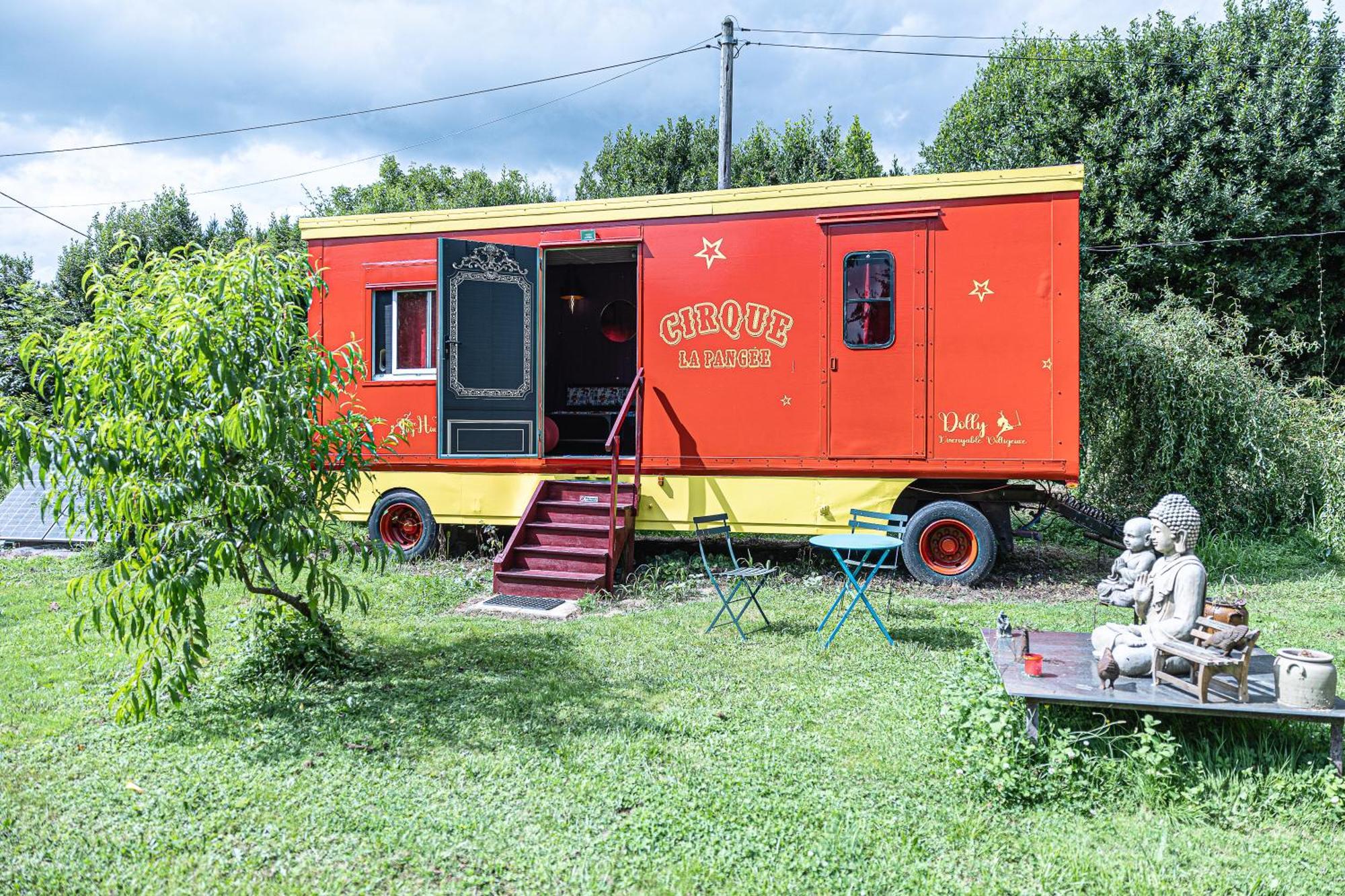 Campsite La Pangee Roulottes Hebergements Insolites *