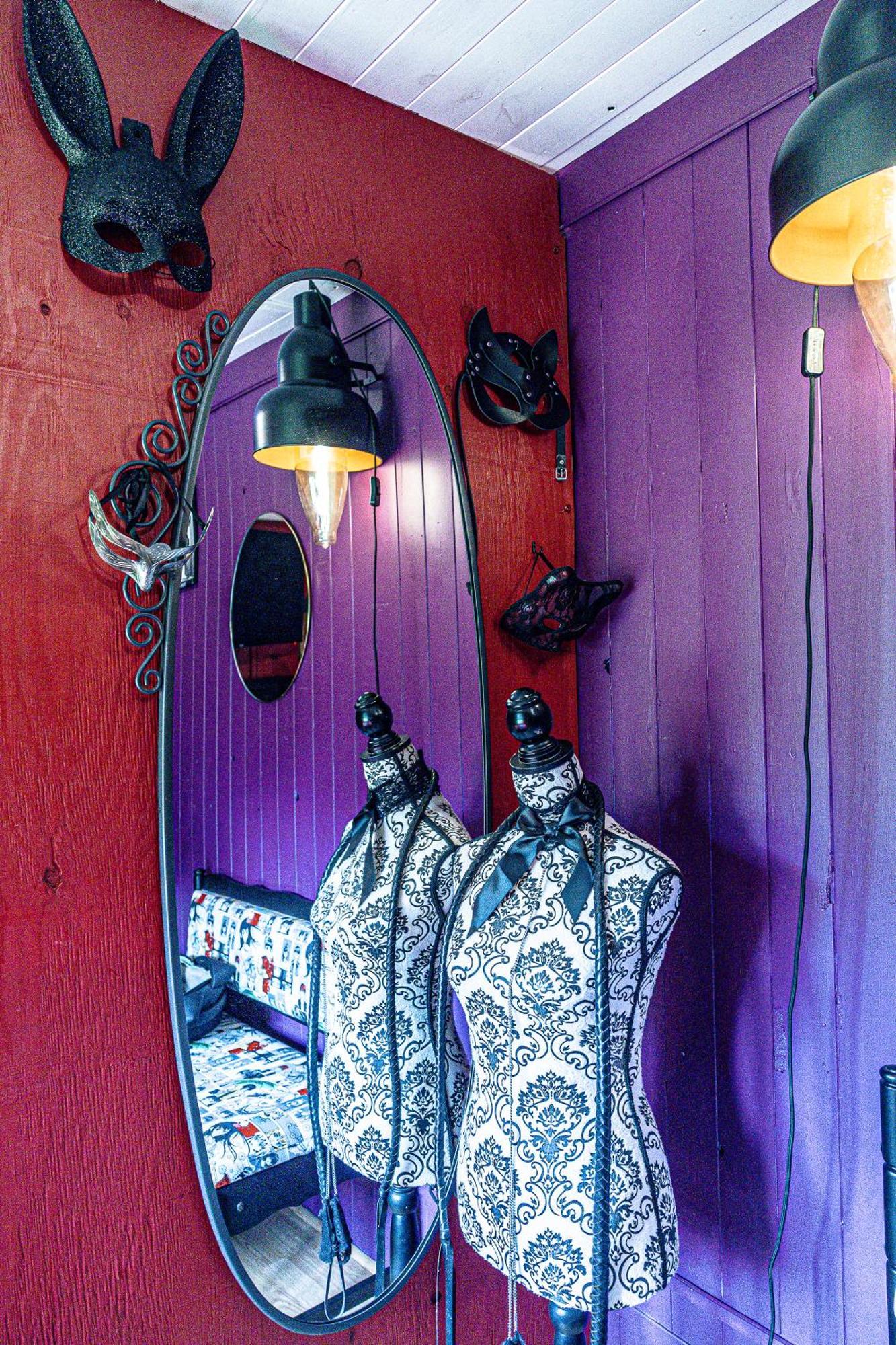 La Pangee Roulottes Hebergements Insolites